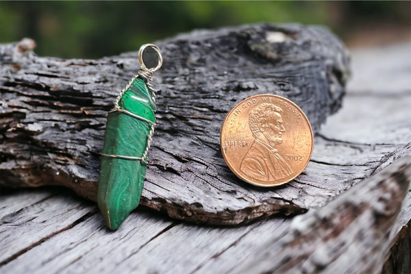 Malachite Necklace Point